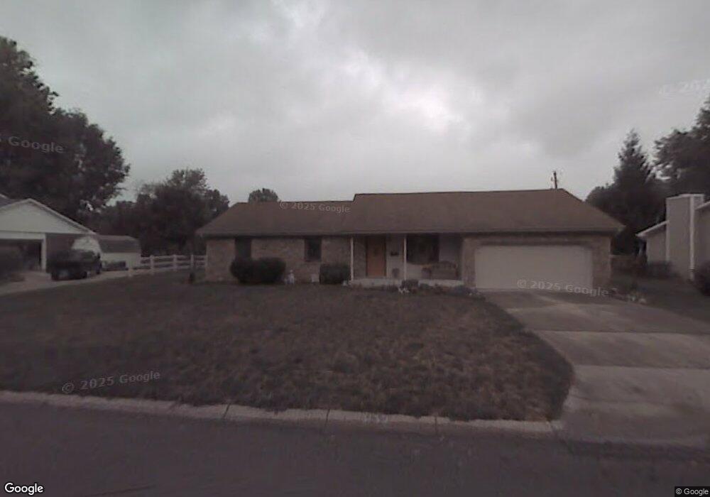 3132 Beech Dr, Columbus, IN 47203 - photo 1