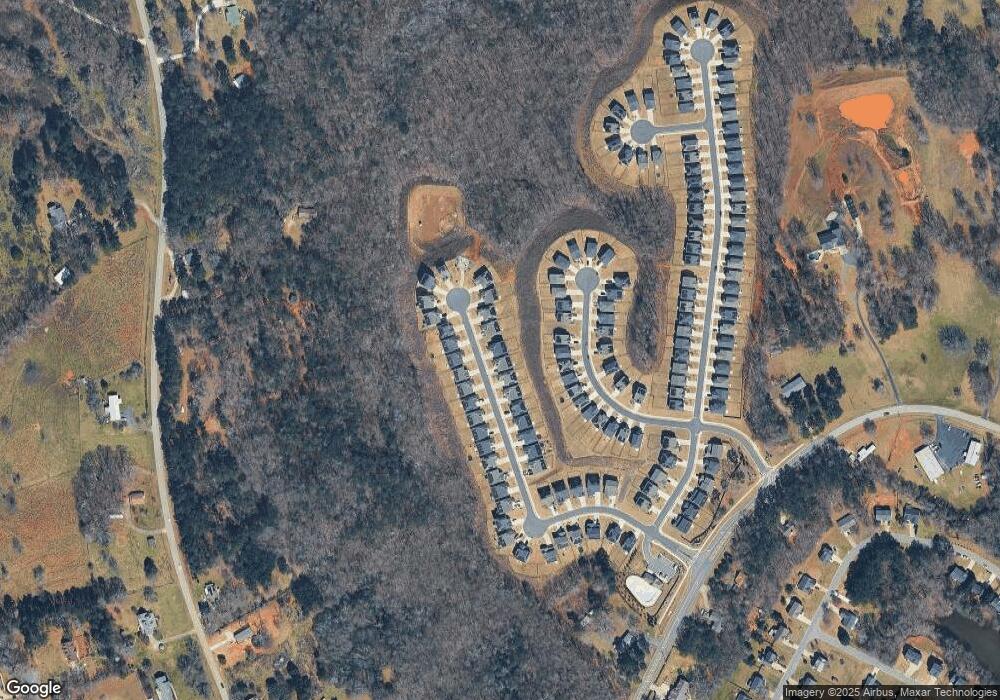 228 Hackberry Ave, Commerce, GA 30529 - photo 1