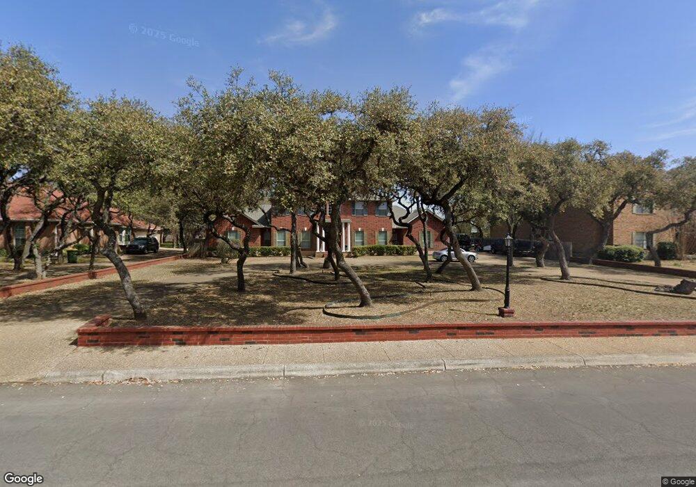 10819 Hunters Way, Helotes, TX 78023 - photo 1