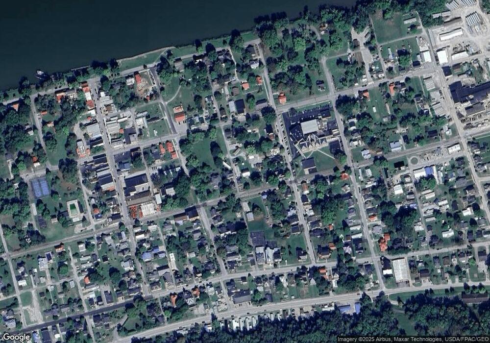 211 E 3rd St, Augusta, KY 41002 - photo 1