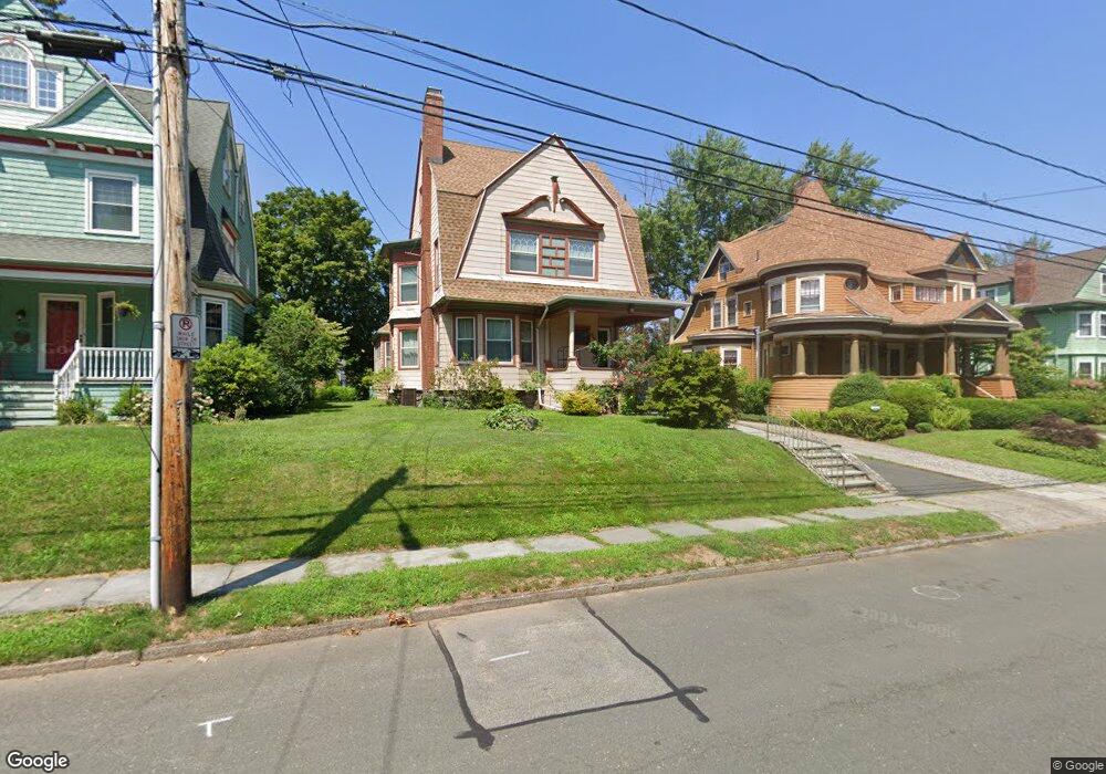 137 Kenyon St, Hartford, CT 06105 - photo 1