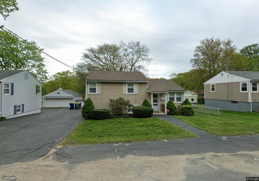 109 Longmeadow Dr, Waterbury, CT 06706 - photo 1