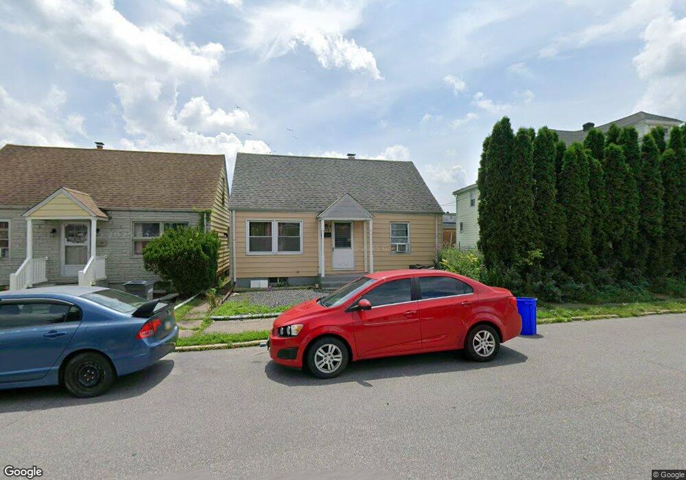 426 Carleton Ave, Hazleton, PA 18201 - photo 1