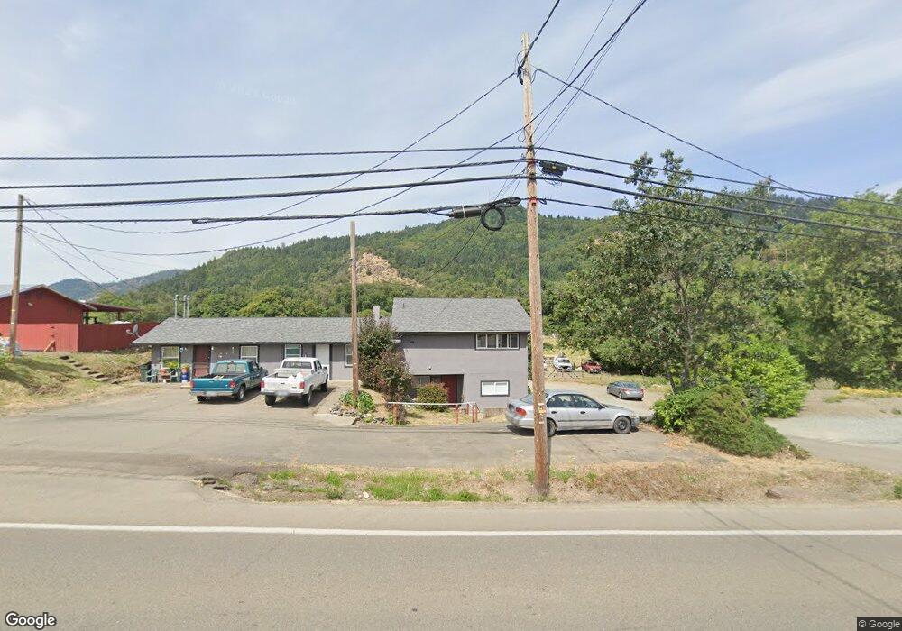 872 S Main St, Myrtle Creek, OR 97457 - photo 1