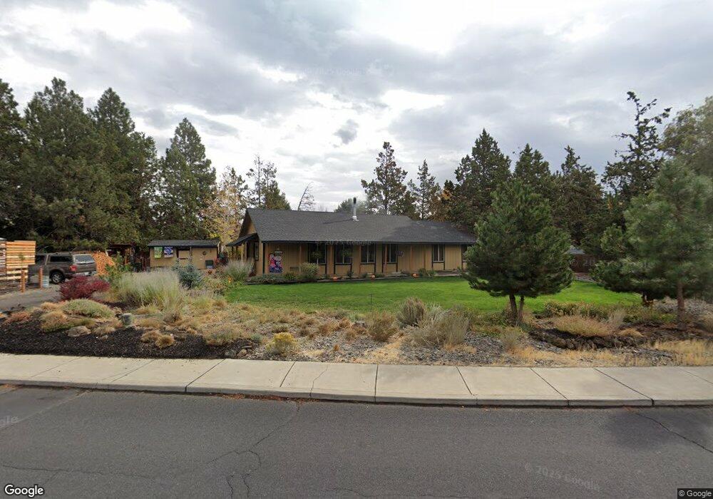 63680 Hunters Cir, Bend, OR 97701 - photo 1