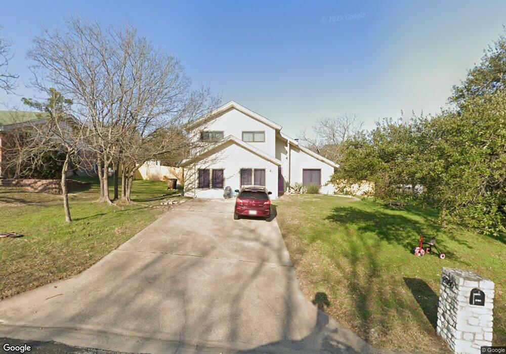 8100 Red Willow Dr unit 2-level apt and huge, Austin, TX 78736 - photo 1