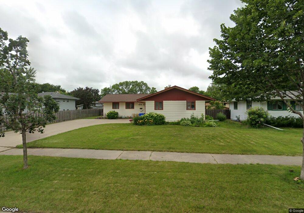 3106 8th St N, Fargo, ND 58102 - photo 1