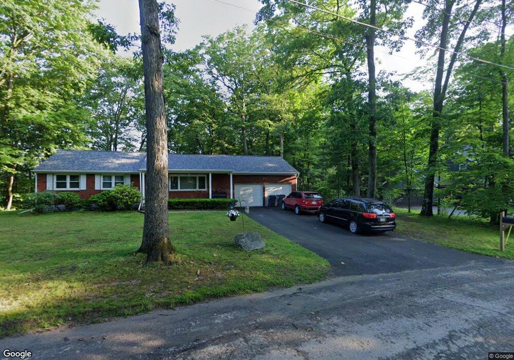 9 Walnut Ln W, Schenectady, NY 12309 - photo 1