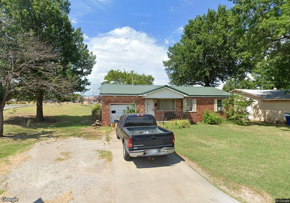 236 W 3rd St, Skiatook, OK 74070 - photo 1