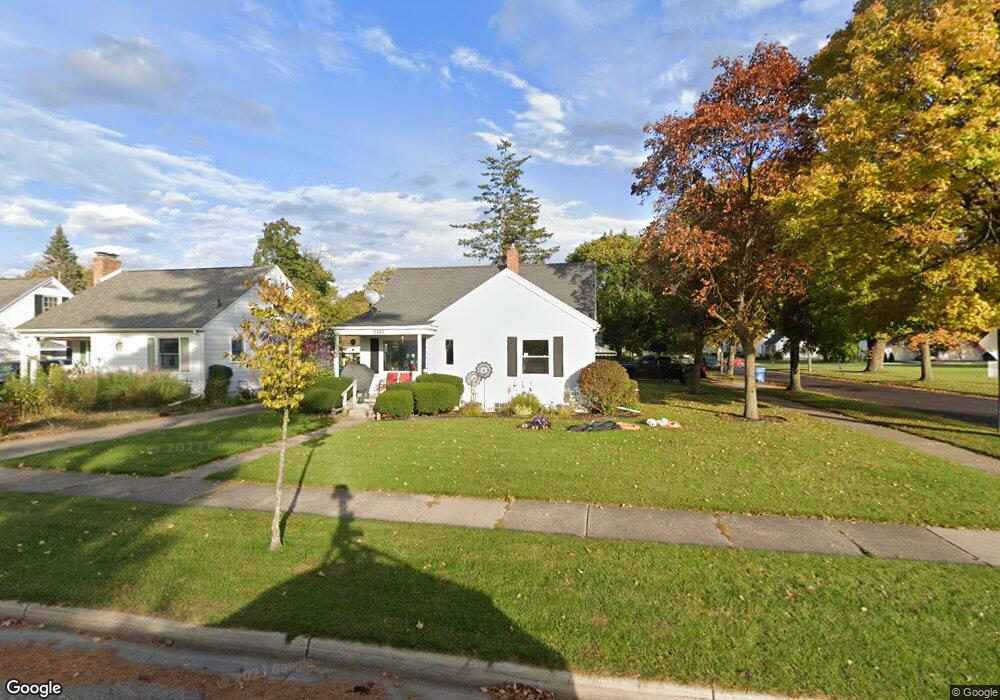 2221 Quentin Ave, Lansing, MI 48910 - photo 1