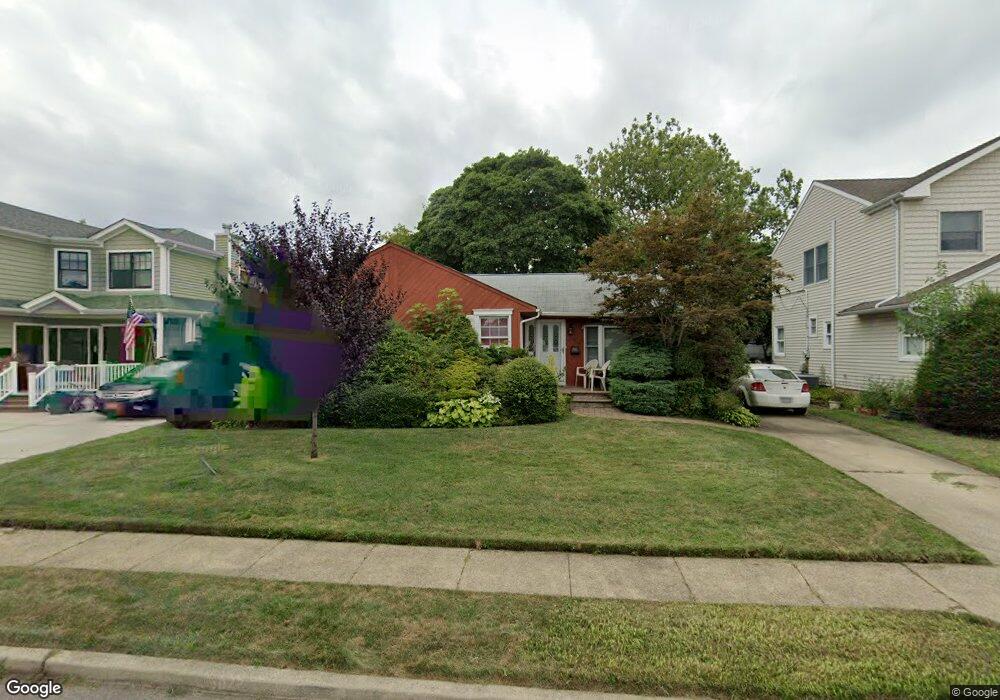 484 Steven Ave, West Hempstead, NY 11552 - photo 1