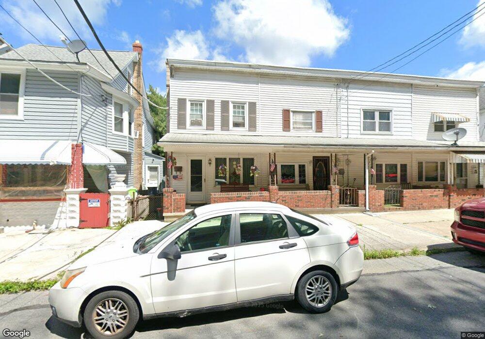 423 E Abbott St, Lansford, PA 18232 - photo 1