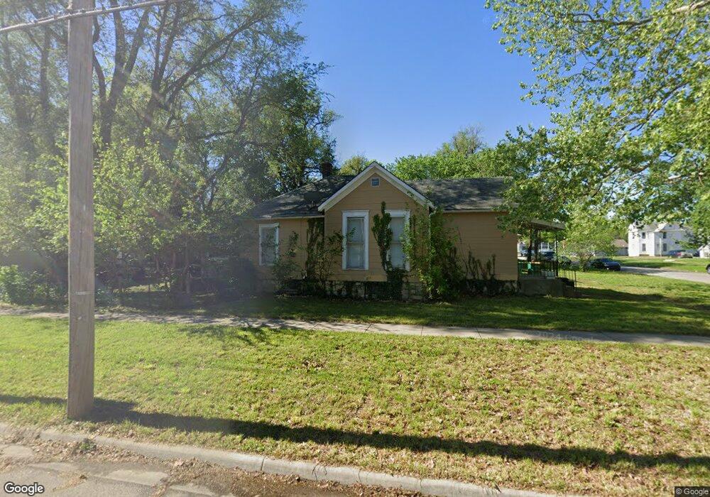 500 SW Buchanan St, Topeka, KS 66606 - photo 1