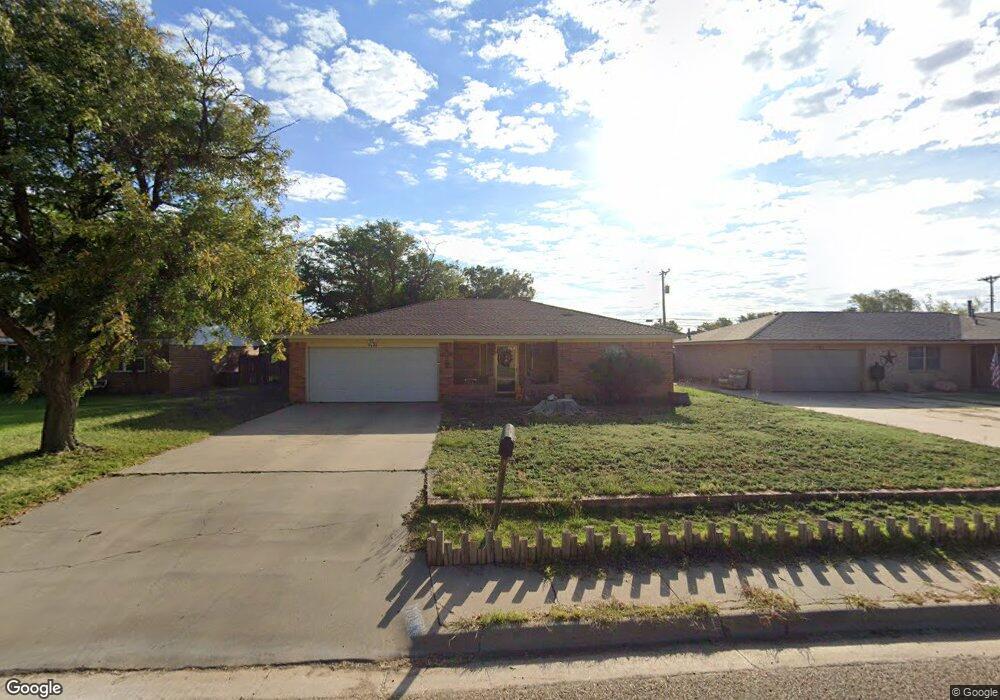 1101 Mills Ave, Dumas, TX 79029 - photo 1