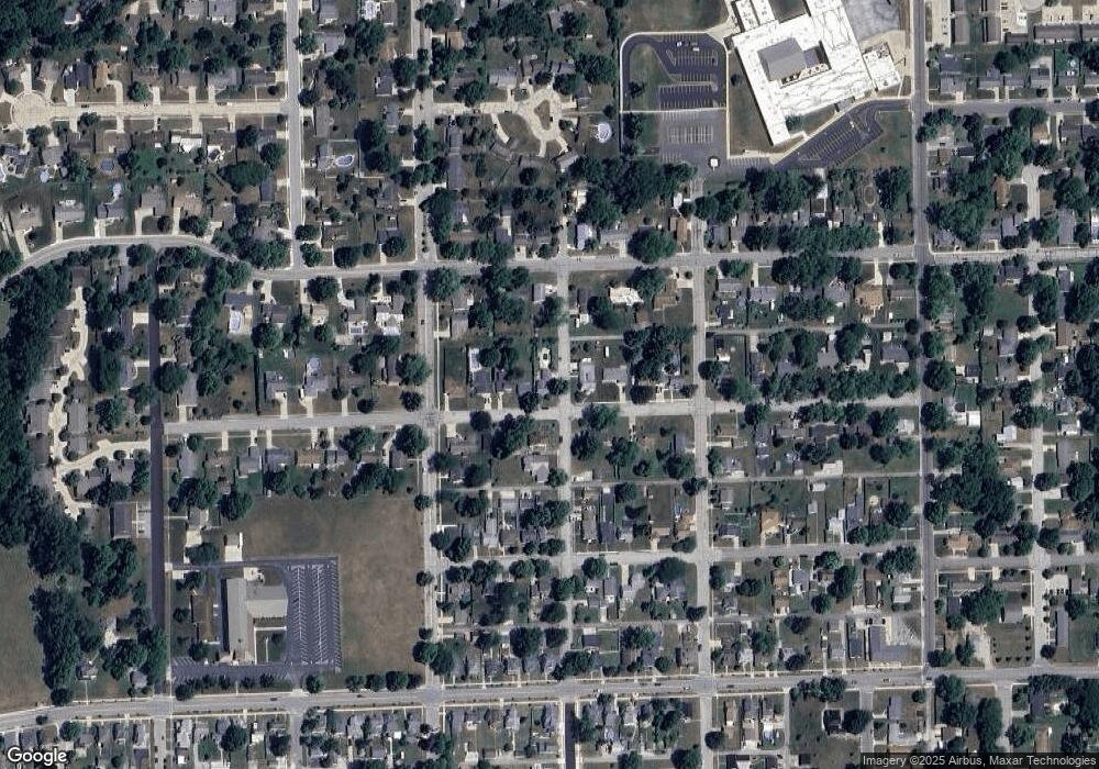 716 E 3rd St, Auburn, IN 46706 - photo 1