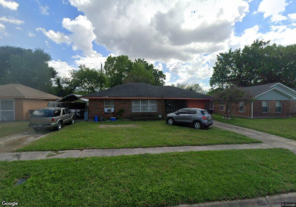 138 E Janisch Rd, Houston, TX 77022 - photo 1