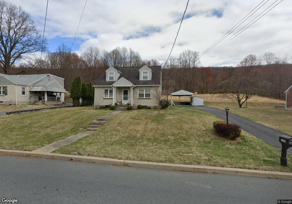 1304 Butter Ln, Reading, PA 19606 - photo 1