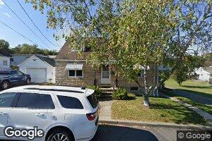 12 Mount Carmel St, Roseto, PA 18013