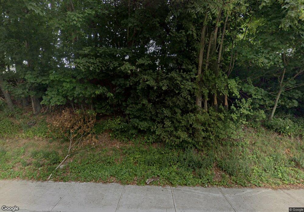 348 Main Rd, Tiverton, RI 02878 - photo 1