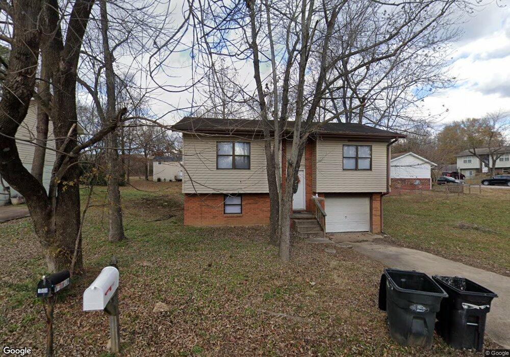 1907 Brentwood Rd, Poplar Bluff, MO 63901 - photo 1