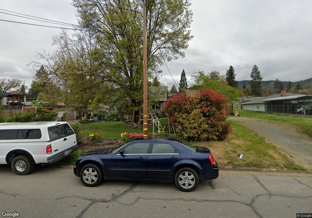 724 NE Madrone St, Grants Pass, OR 97526 - photo 1