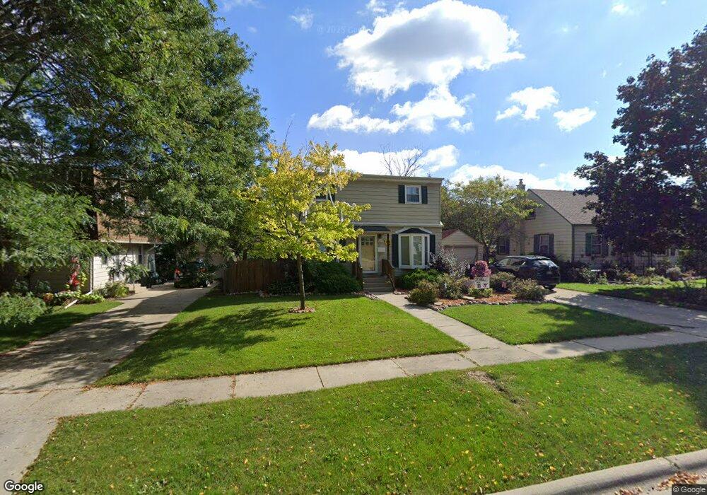 W164N8452 Hiawatha Ave, Menomonee Falls, WI 53051 - photo 1