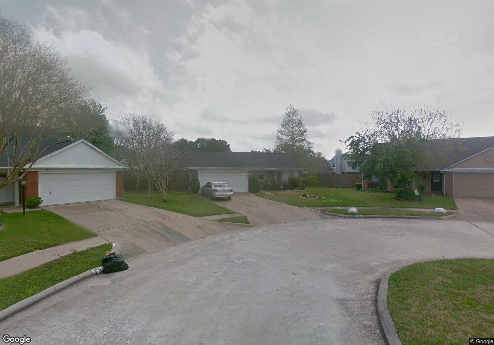 3909 Spring Crest Ct, Pearland, TX 77584 - photo 1