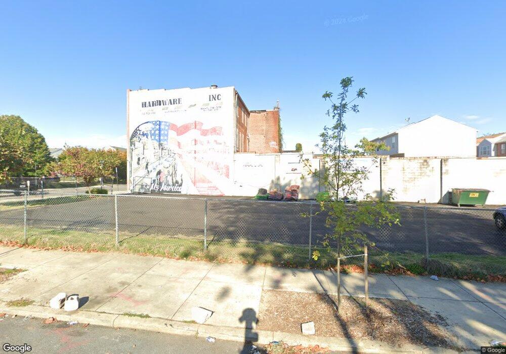 566 Gold St, Baltimore, MD 21217 - photo 1