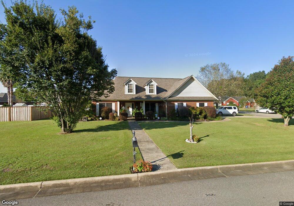 211 Drake Dr, Dothan, AL 36305 - photo 1
