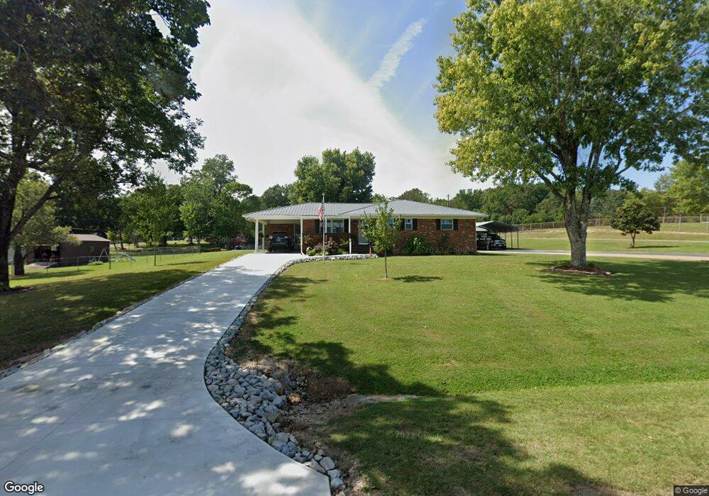 403 Cedar Dr, Linden, TN 37096 - photo 1