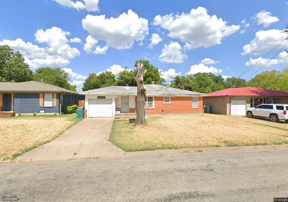 2211 N Alexander St, Sherman, TX 75092 - photo 1