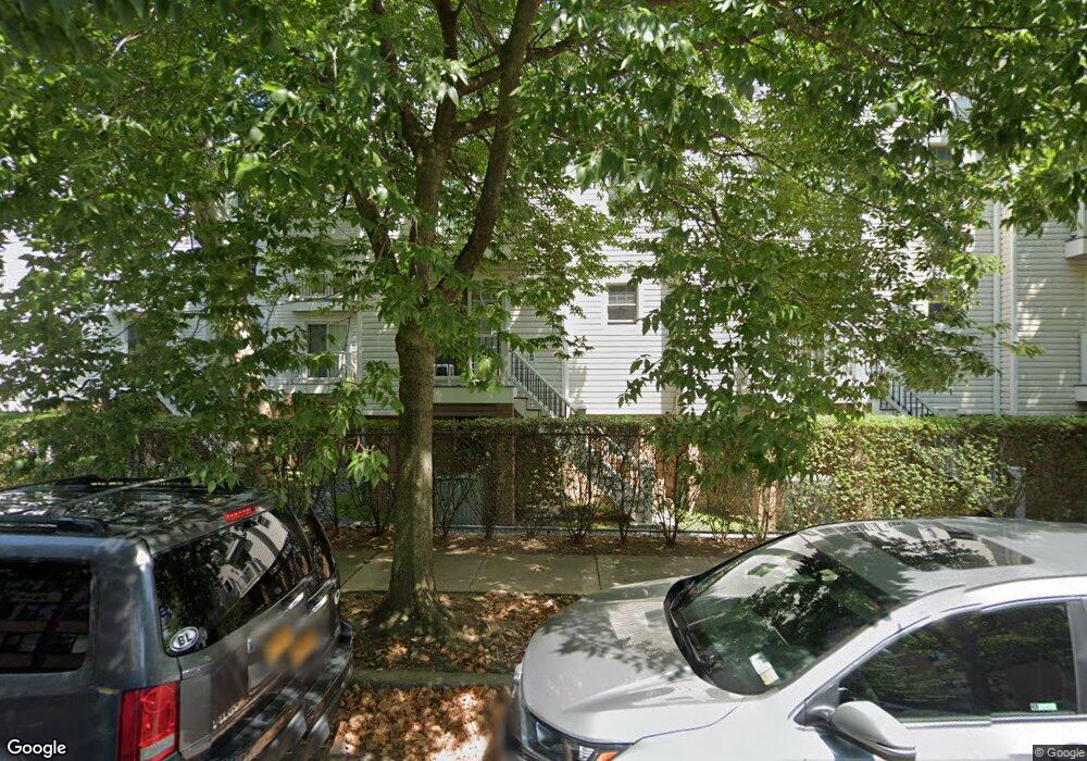 16844 Powells Cove Blvd unit 20, Whitestone, NY 11357 - photo 1