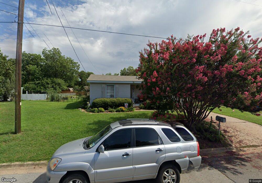 1019 W Coffin St, Denison, TX 75020 - photo 1