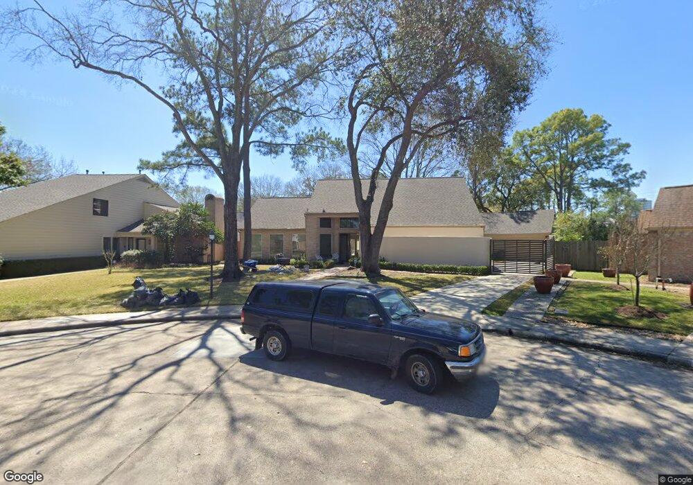 10223 Inwood Dr, Houston, TX 77042 - photo 1