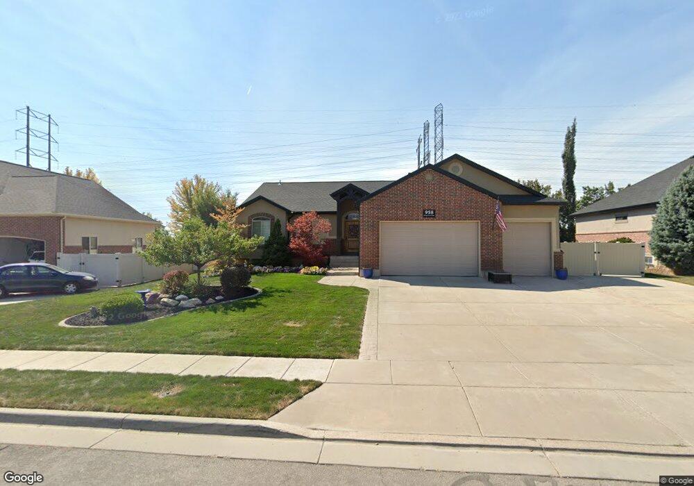 958 Bridgecreek Ln, Layton, UT 84041 - photo 1