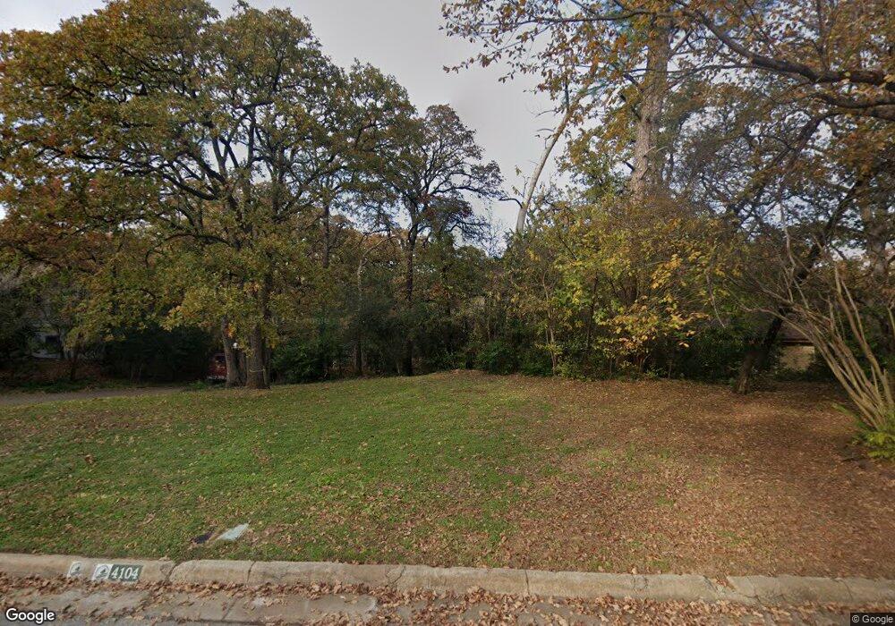 4104 Hollow Oak Dr, Euless, TX 76040 - photo 1