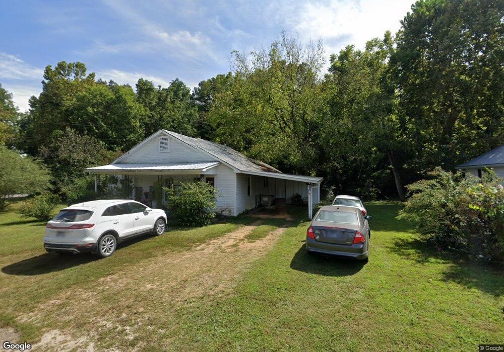 200 Shelton St, Linden, TN 37096 - photo 1