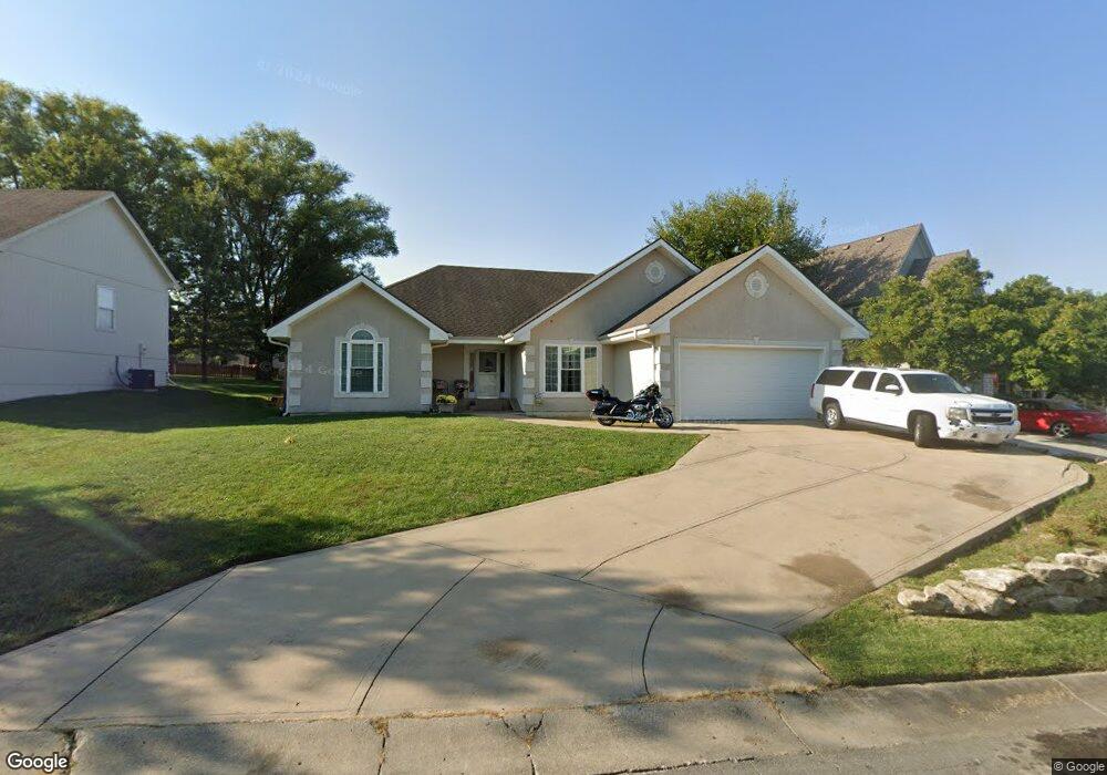 413 SW Seaside Sparrow St, Lees Summit, MO 64082 - photo 1