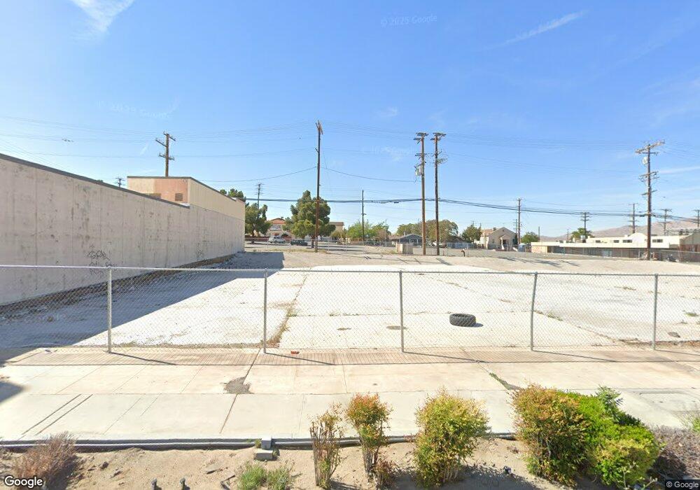 15520 7th St unit 15520, Victorville, CA 92395 - photo 1