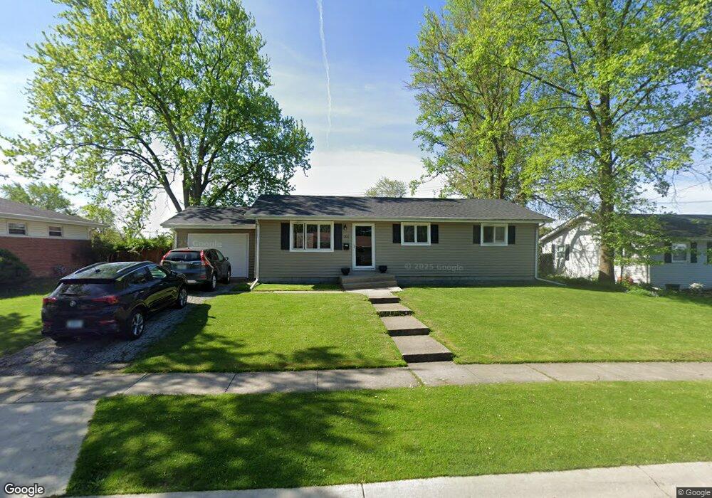 201 Crestview Ln, Crown Point, IN 46307 - photo 1