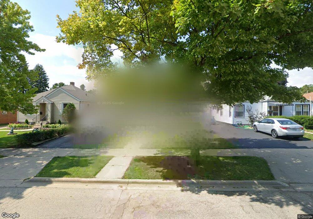 114 N Gretta Ave, Waukegan, IL 60085 - photo 1