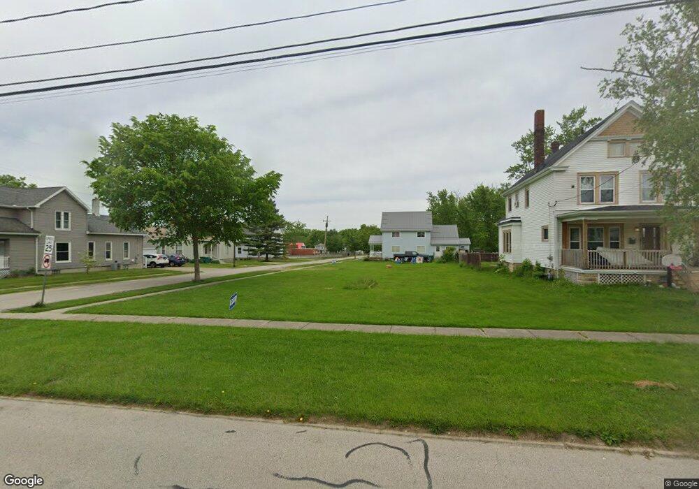 63 W Walnut St, Jefferson, OH 44047 - photo 1