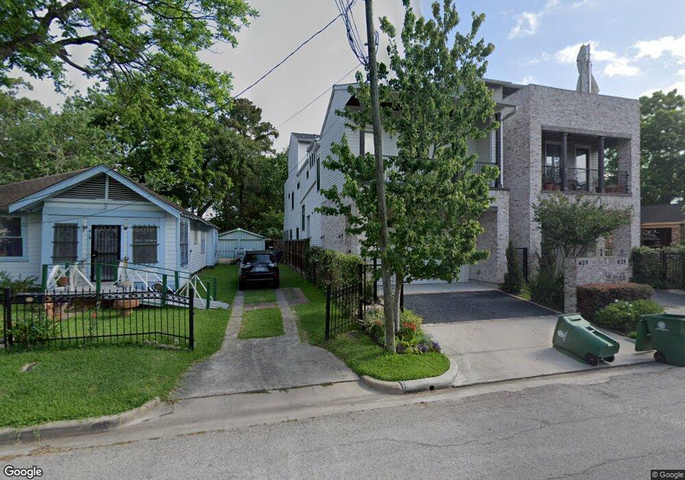 627 E 6th 1/2 St, Houston, TX 77007 - photo 1