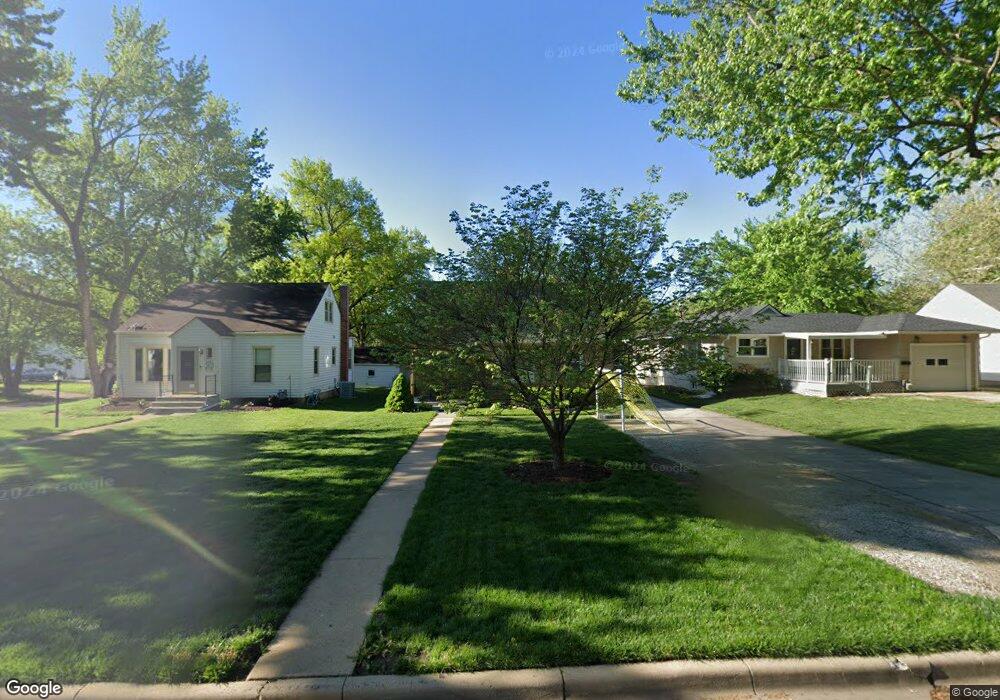 3105 SW 8th Ave, Topeka, KS 66606 - photo 1