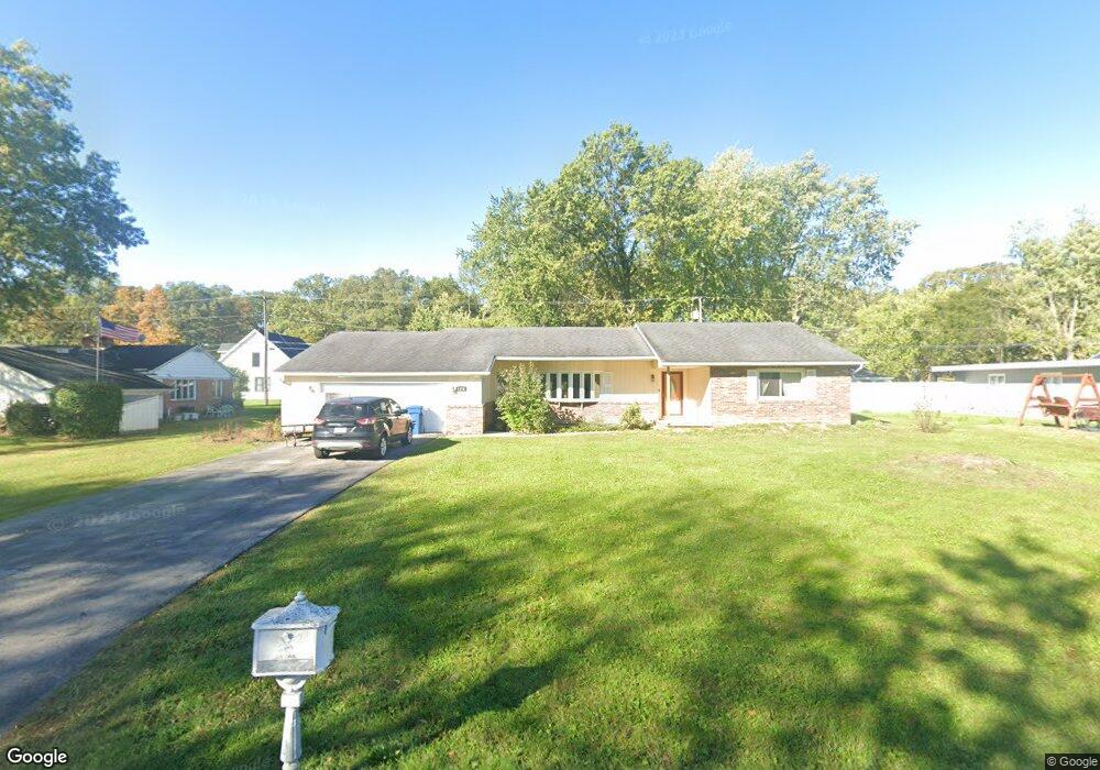 1576 Putters Ln, Lima, OH 45805 - photo 1