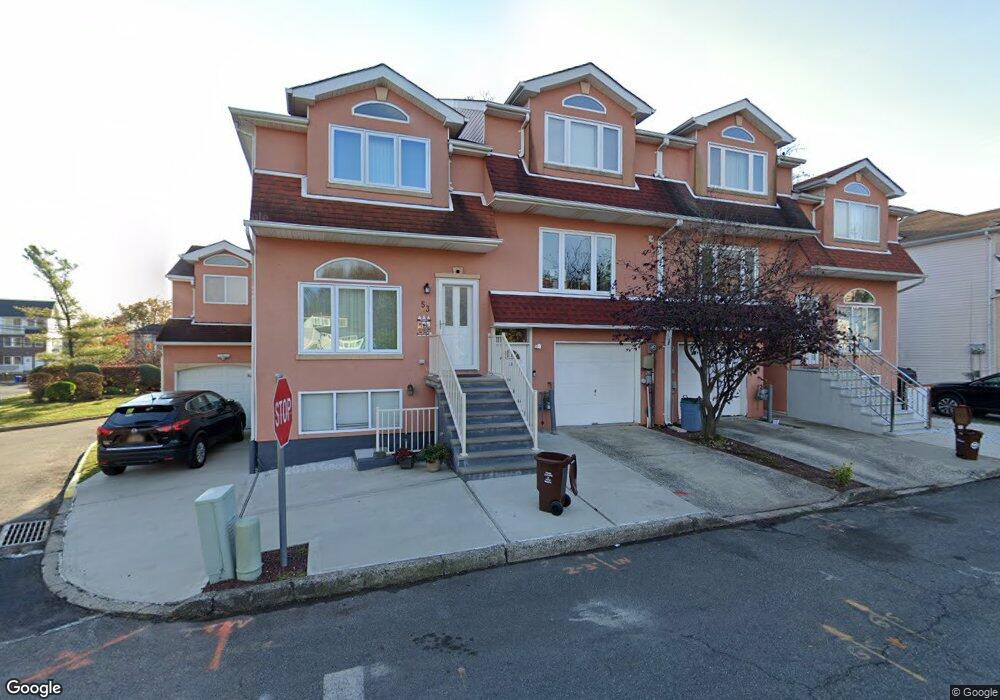 55 Timber Ridge Dr, Staten Island, NY 10306 - photo 1