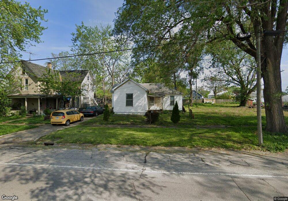 2224 Charleston Ave, Mattoon, IL 61938 - photo 1