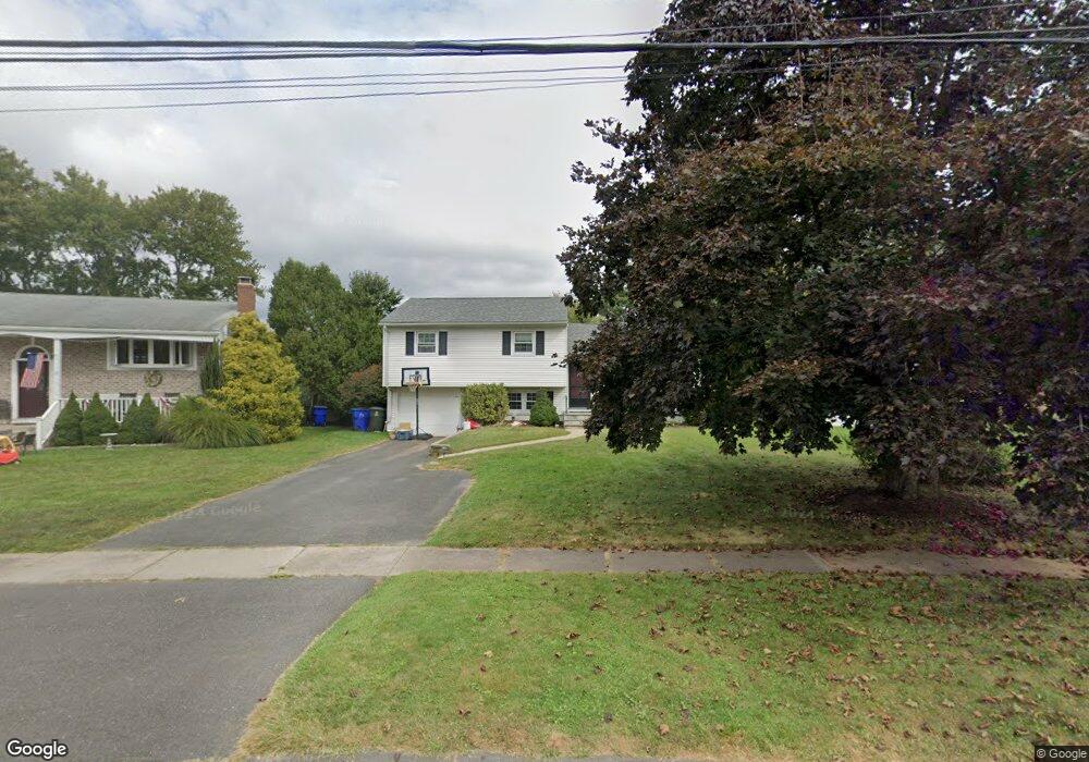 28 Conard Dr, West Hartford, CT 06107 - photo 1