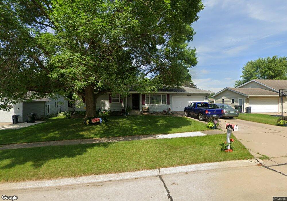2522 30th St SW, Cedar Rapids, IA 52404 - photo 1