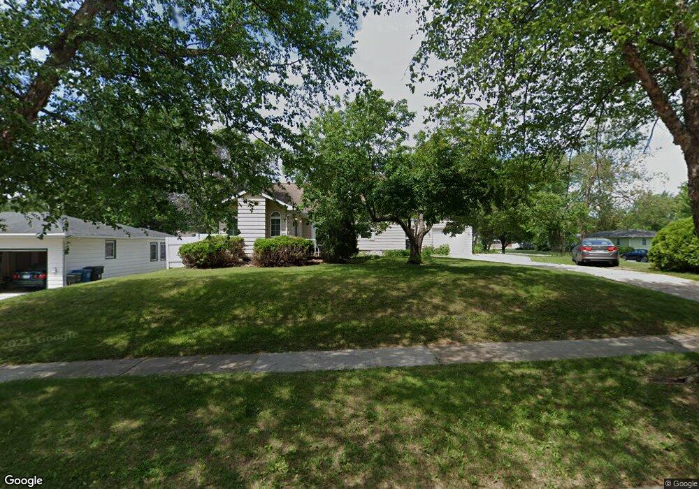 603 Division St, Cedar Falls, IA 50613 - photo 1